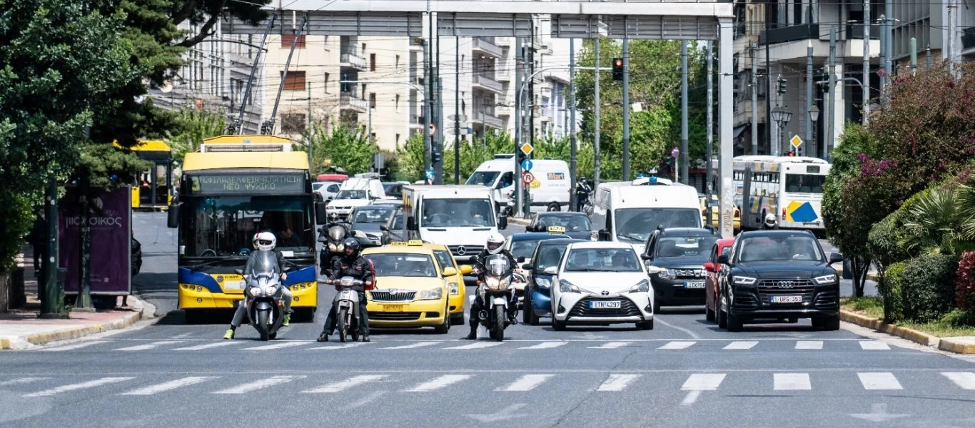 Κίνηση: Μποτιλιάρισμα και στα δύο ρεύματα του Κηφισού (χάρτης)